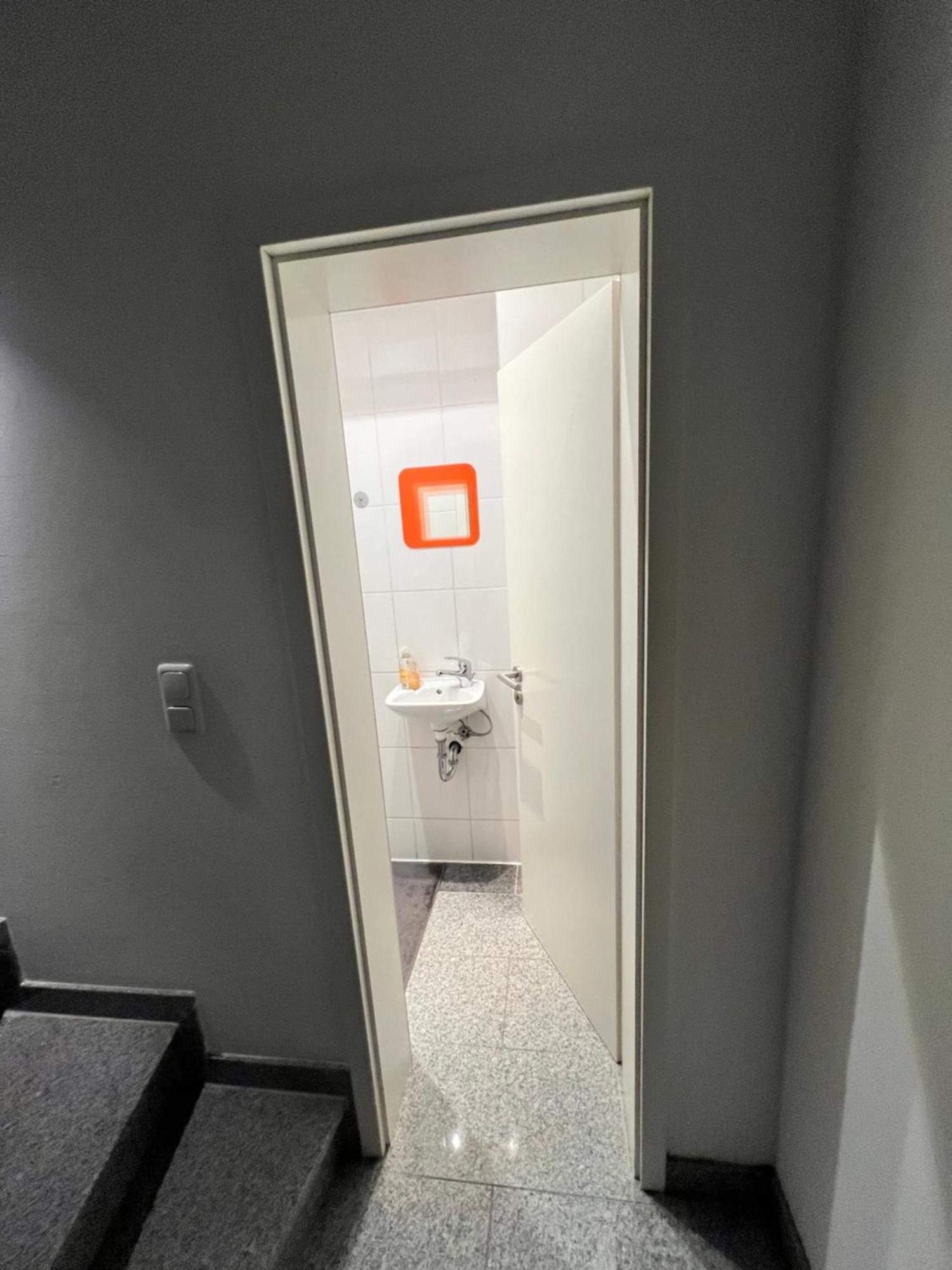 Budget Rooms Just For Sleeping - Digital Access Köln Eksteriør billede